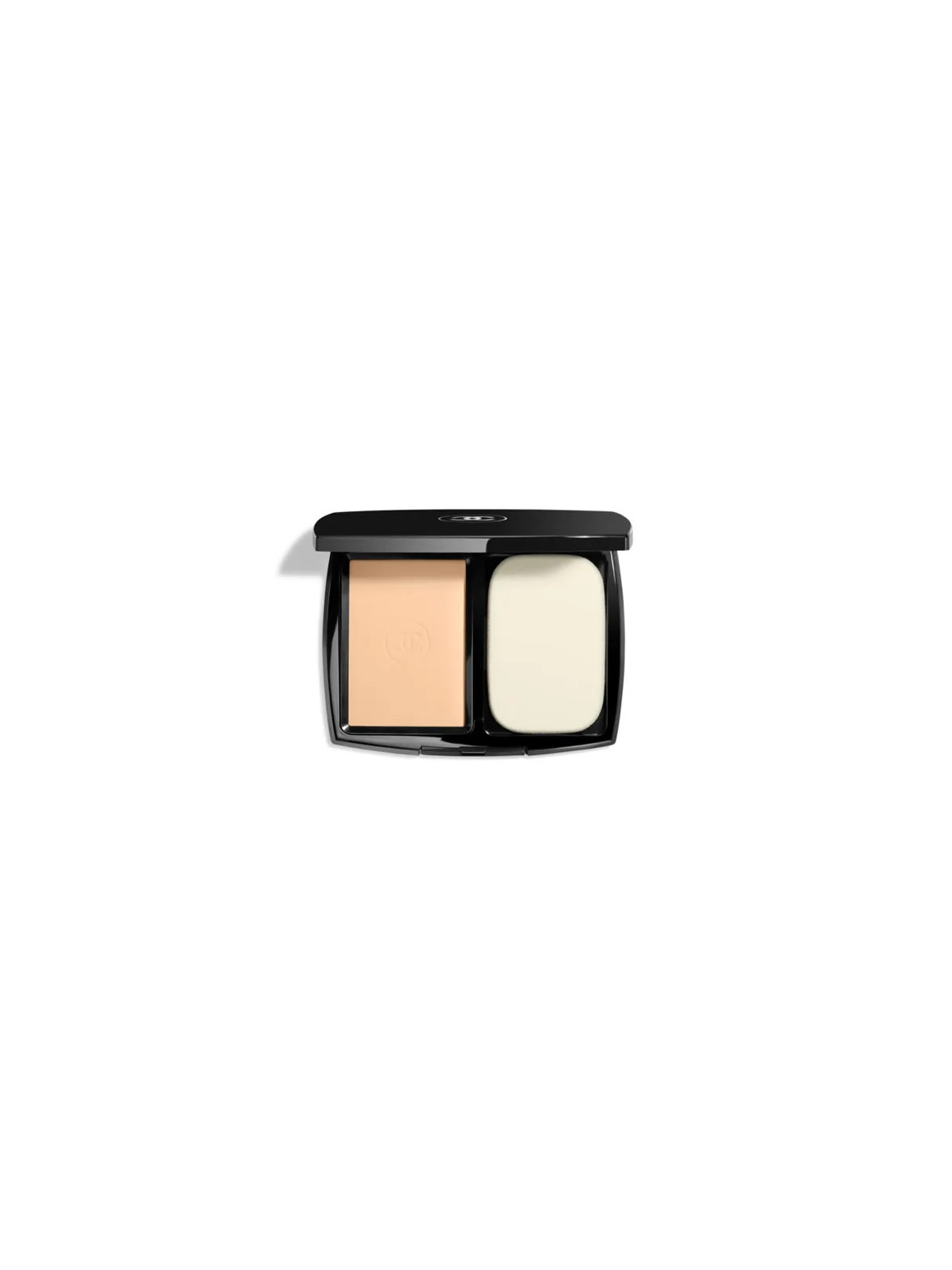 Chanel Ultra Le Teint Compact SPF15 B20